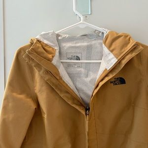 Dusty Yellow North Face Rain Coat Small